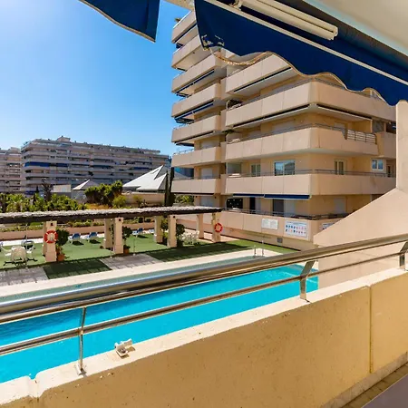 Marina Banus Iv דירה *